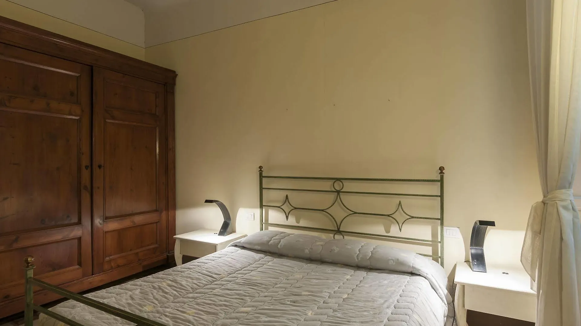 ****  A Palazzo Busdraghi Residenza D'Epoca Bed & Breakfast Lucca Italy