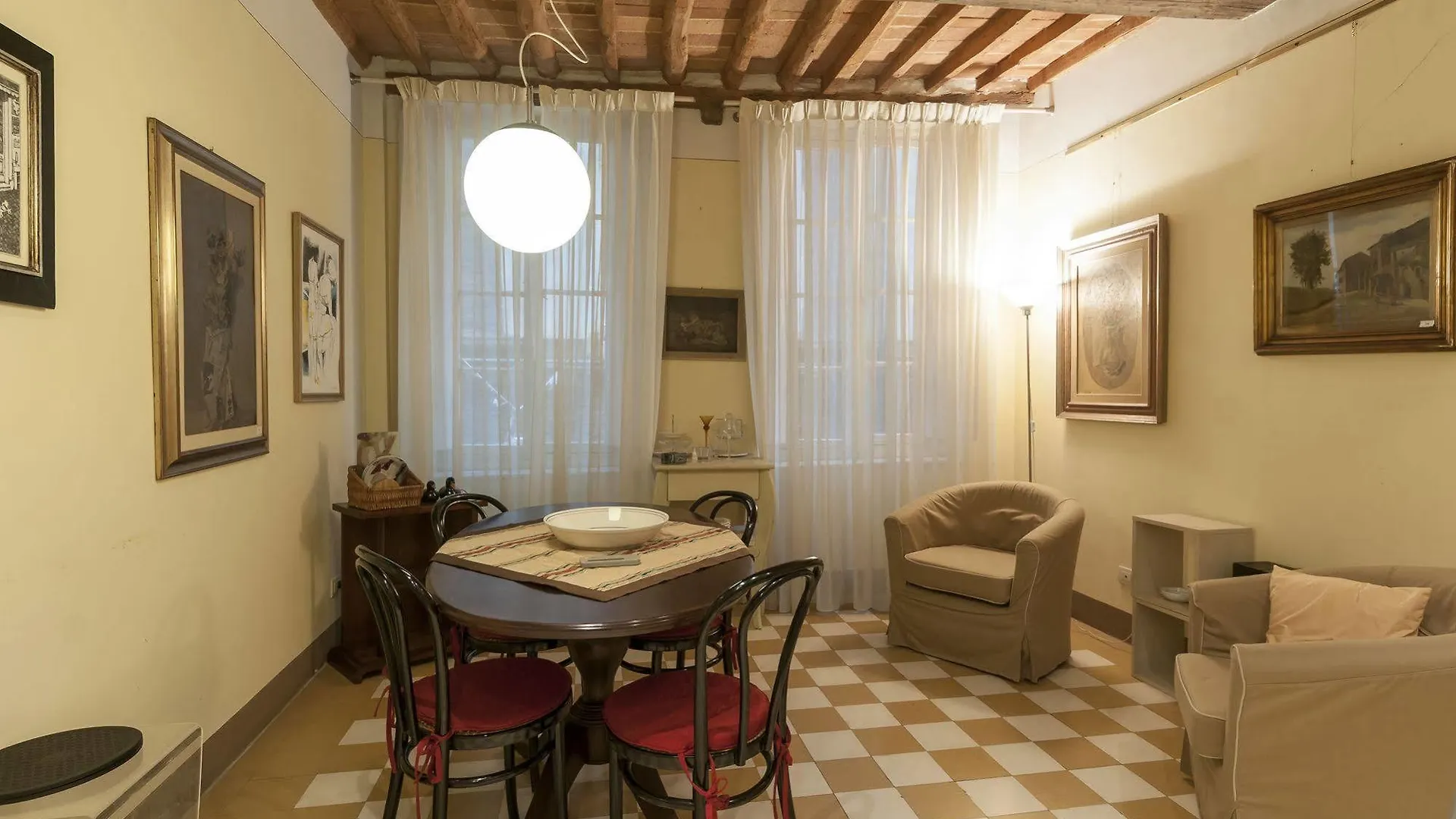 A Palazzo Busdraghi Residenza D'Epoca Bed & Breakfast Lucca 4*,